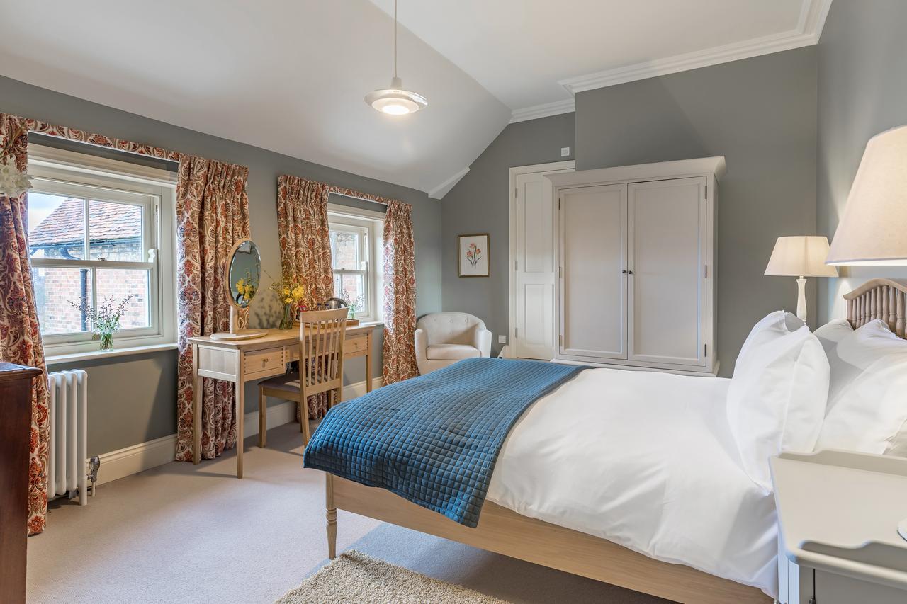 Lawn House Hotell Hatfield  Eksteriør bilde