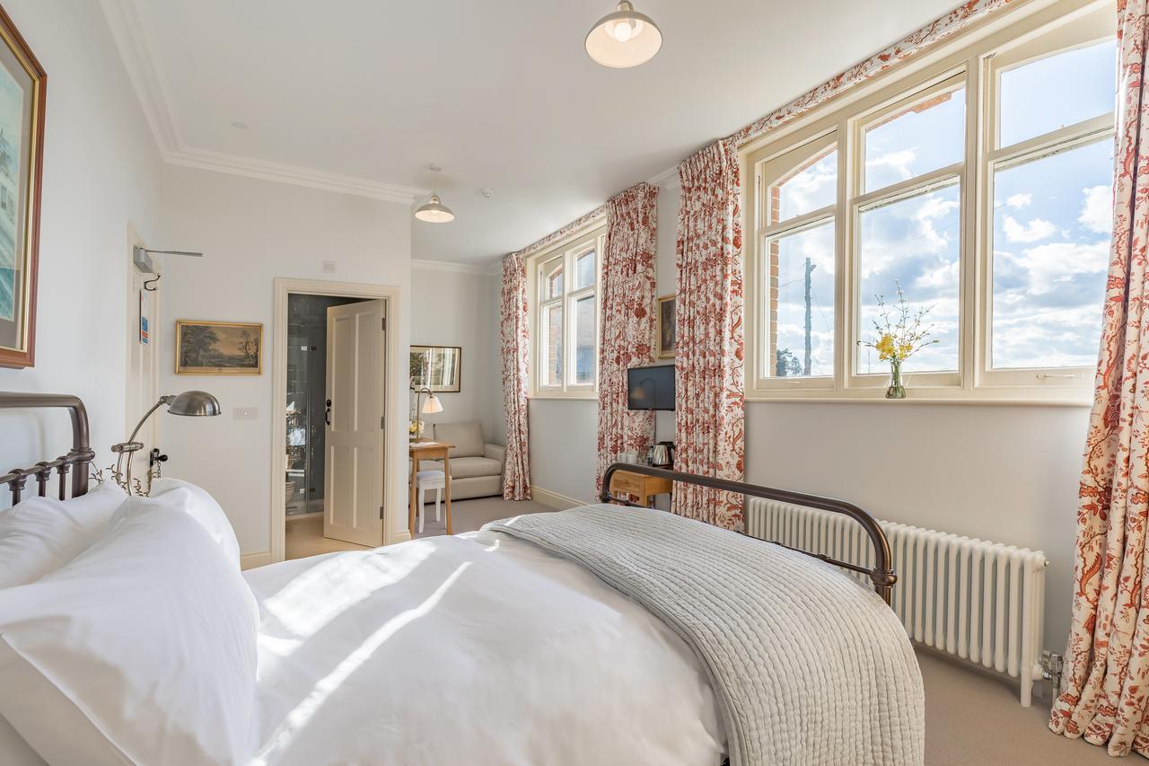 Lawn House Hotell Hatfield  Eksteriør bilde